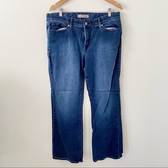 Levi’s 525 Bootcut Dark Wash Jeans Sz 16 - Picture 1 of 5